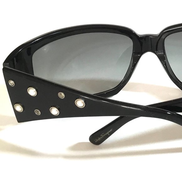 Salvatore Ferragamo Sunglasses - Picture 6 of 7